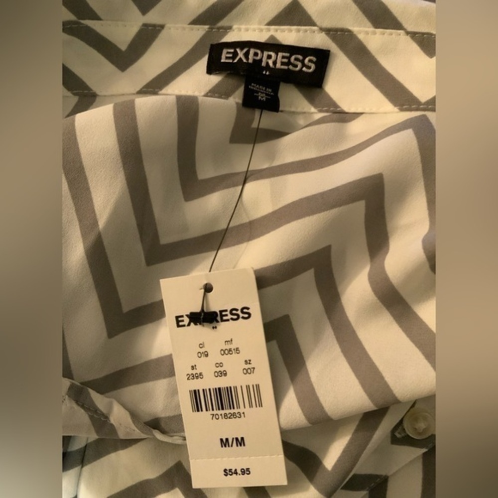 Express Top - Picture 3 of 4